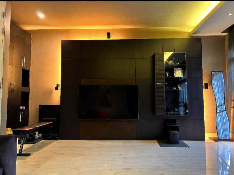 dijual rumah bukit gading mediterania