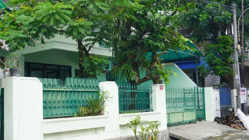 dijual rumah caturtunggal
