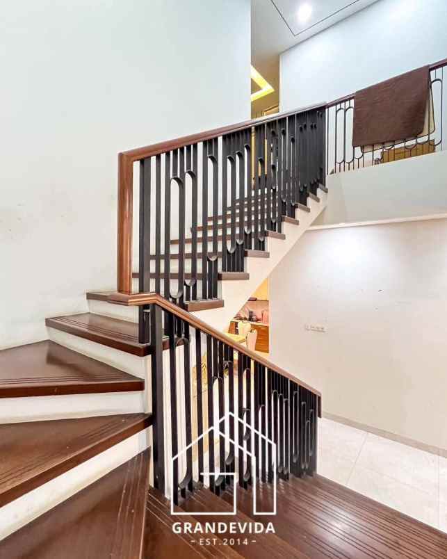 dijual rumah cempaka putih