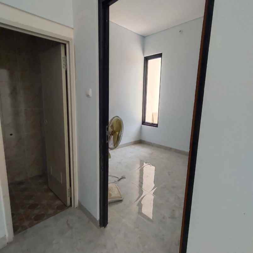 dijual rumah cibubur