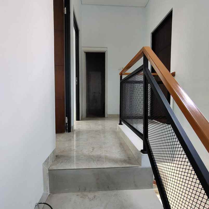 dijual rumah cibubur