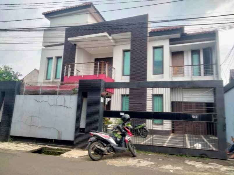 dijual rumah cibubur ciracas jakarta timur