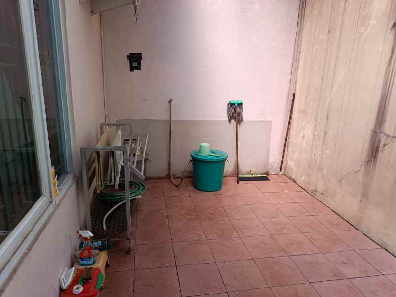 dijual rumah ciherang sukatani depok