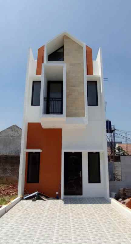 dijual rumah cilangkap cipayung