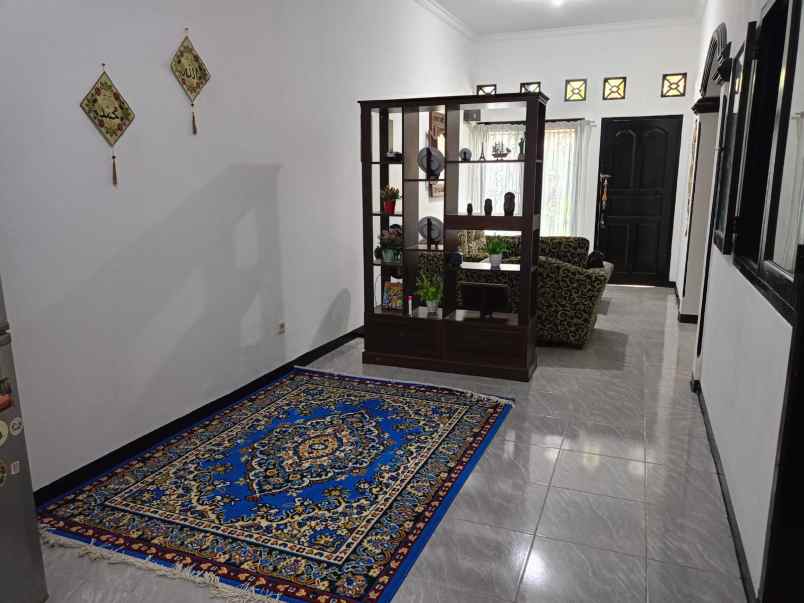 dijual rumah cilodong