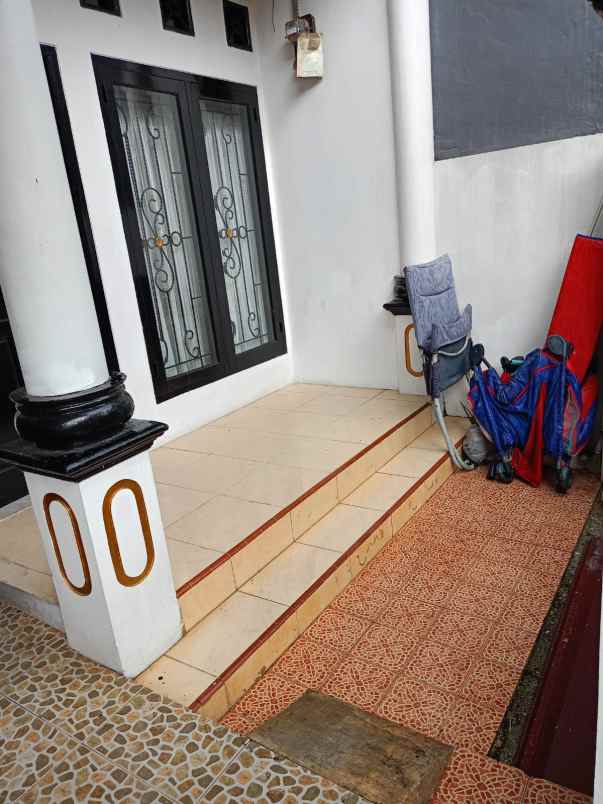 dijual rumah cilodong