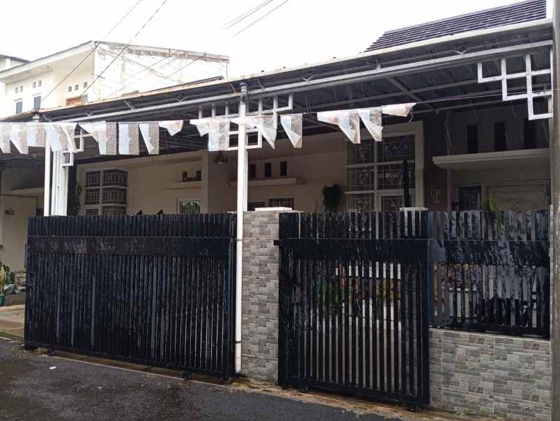 dijual rumah cipageran