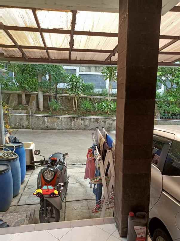 dijual rumah cipageran