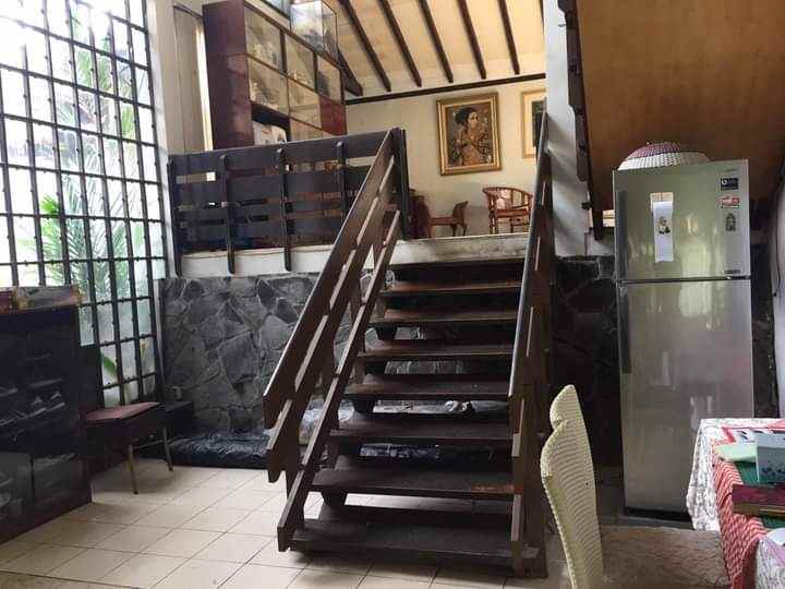dijual rumah cipaku