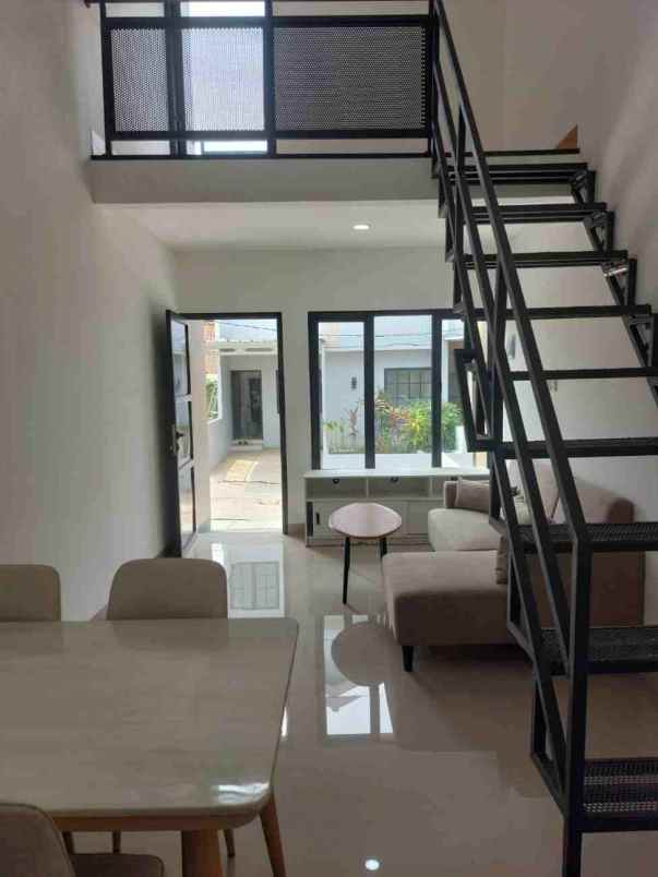 dijual rumah cipayung