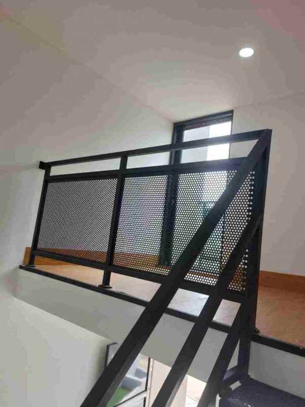 dijual rumah cipayung