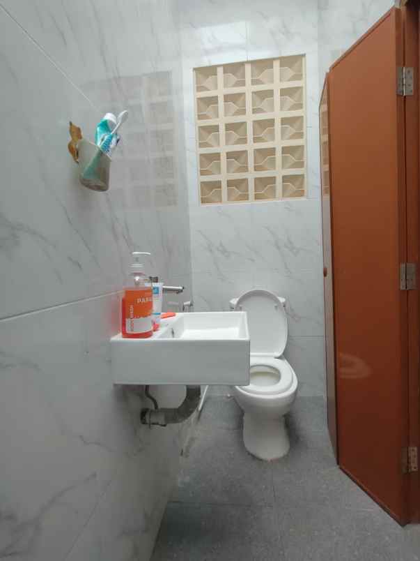dijual rumah ciracas jakarta timur