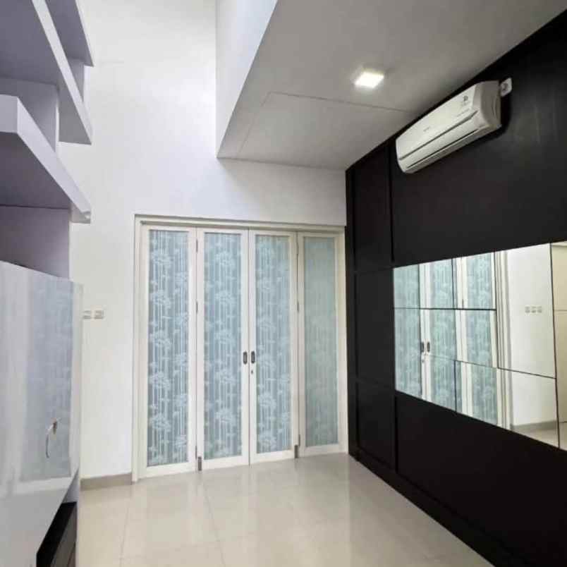 dijual rumah citra garden city