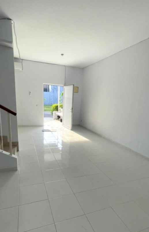 dijual rumah cluster alamanda jgc