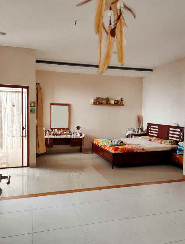 dijual rumah cluster alamanda jgc