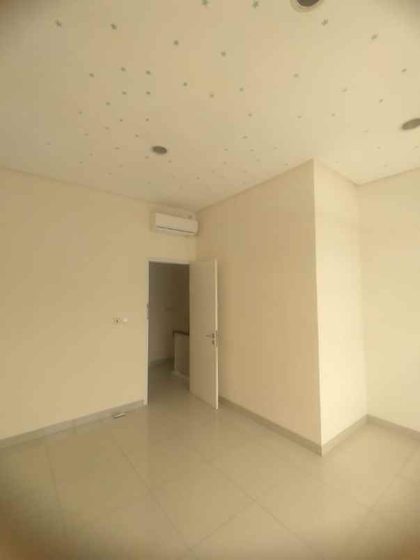 dijual rumah cluster amerika 4x15 green lake city