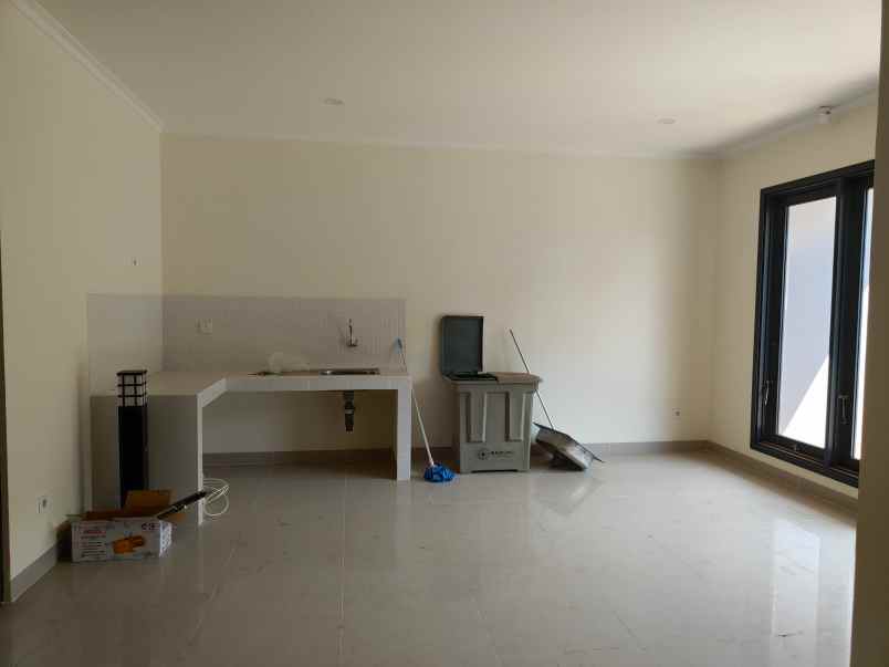 dijual rumah cluster baroni