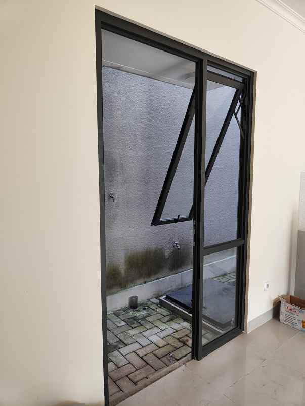 dijual rumah cluster baroni