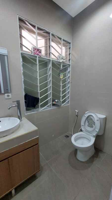 dijual rumah cluster celebration town