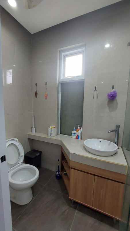 dijual rumah cluster celebration town