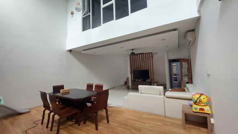 dijual rumah cluster celebration town