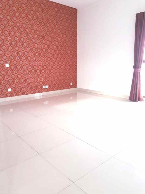 dijual rumah cluster lantana jgc