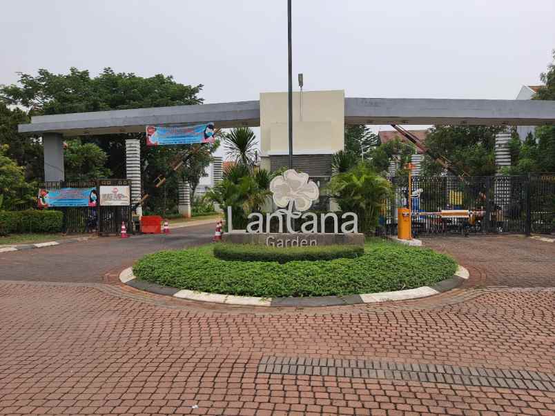 dijual rumah cluster lantana jgc