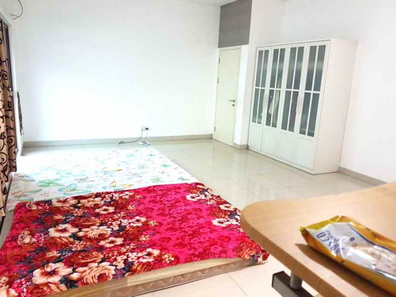 dijual rumah cluster lantana jgc