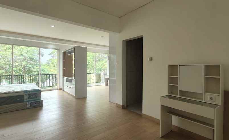 dijual rumah cluster lavesh kota