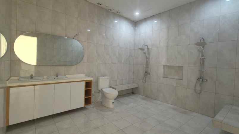 dijual rumah cluster lavesh kota