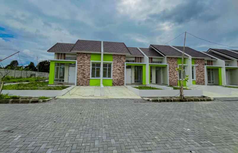 dijual rumah cluster llanos bukit