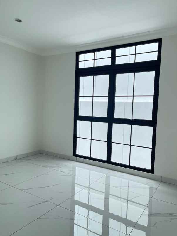 dijual rumah cluster rosewood golf