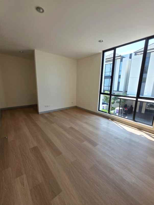 dijual rumah cluster sentarum asya