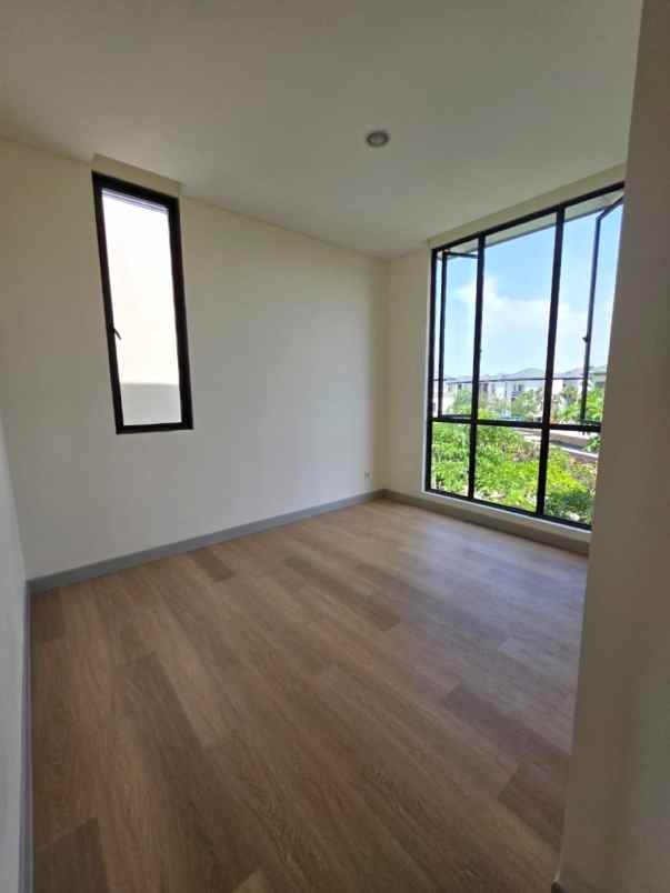 dijual rumah cluster sentarum asya