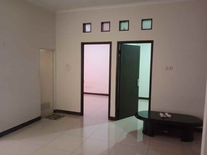 dijual rumah cluster taman kopo