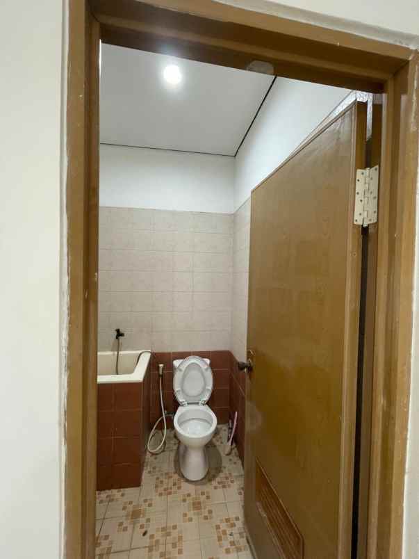 dijual rumah cluster taman sari harapan