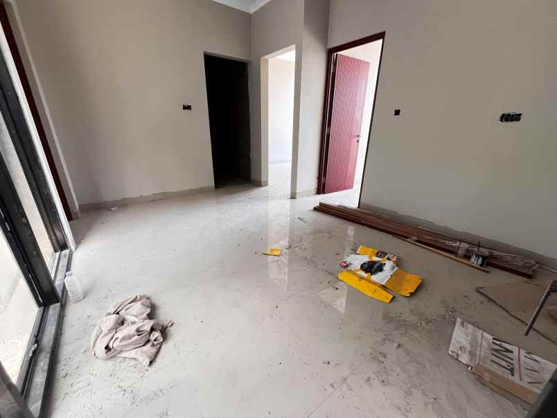 dijual rumah condongcatur