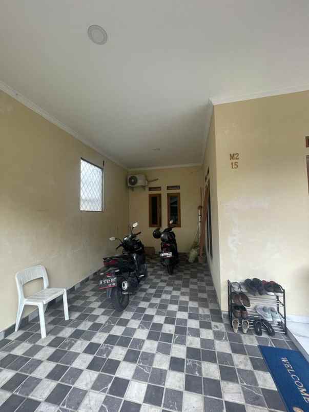 dijual rumah dalam komplek kav dki pondok kelapa