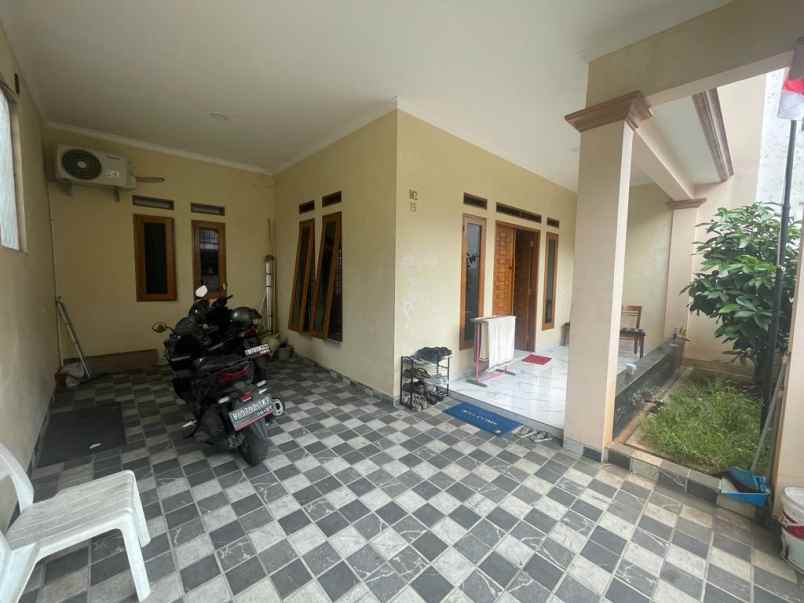 dijual rumah dalam komplek kav dki pondok kelapa