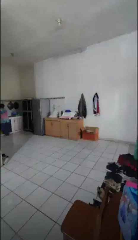 dijual rumah dan gudang di joglo