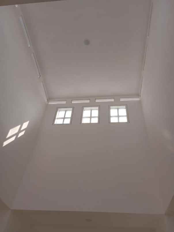 dijual rumah dekat grand wisata