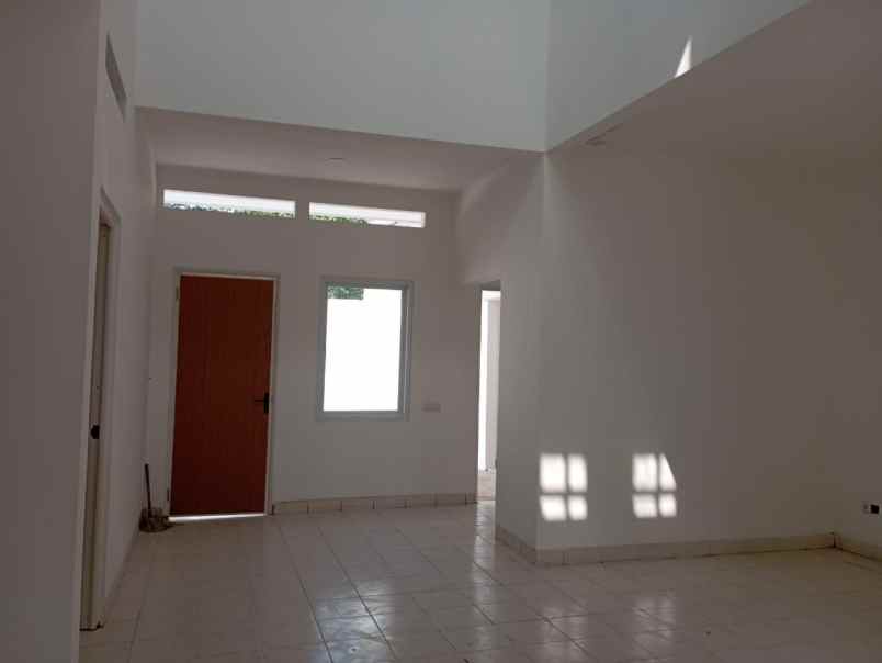 dijual rumah dekat grand wisata