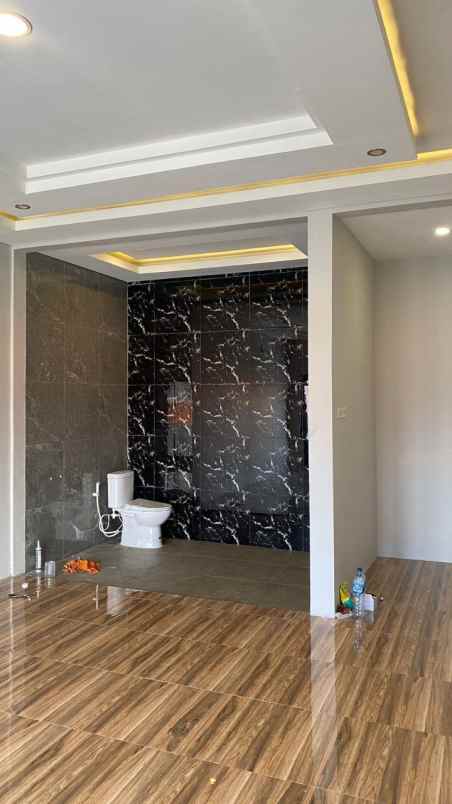 dijual rumah delta mandala