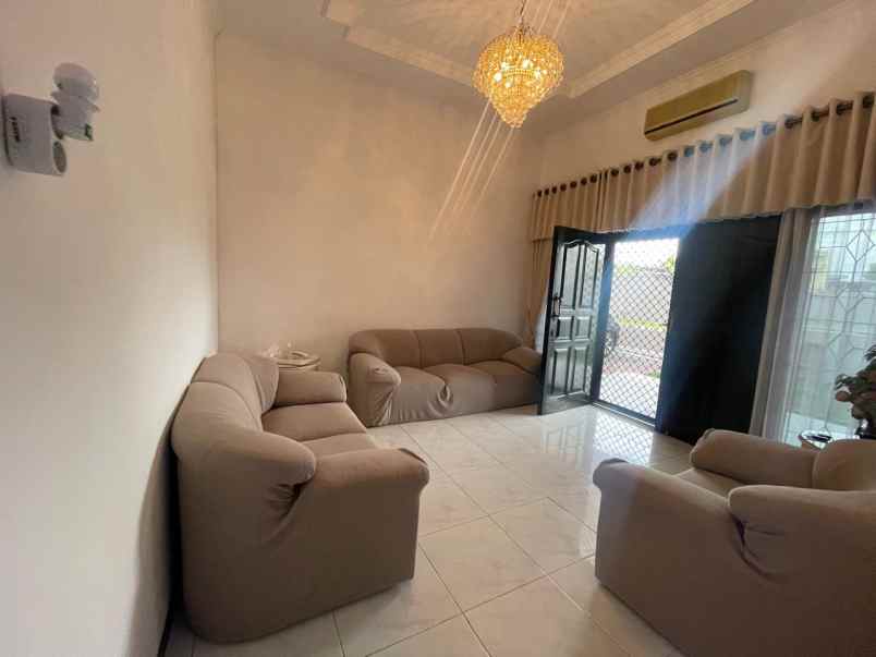 dijual rumah dharmahusada indah