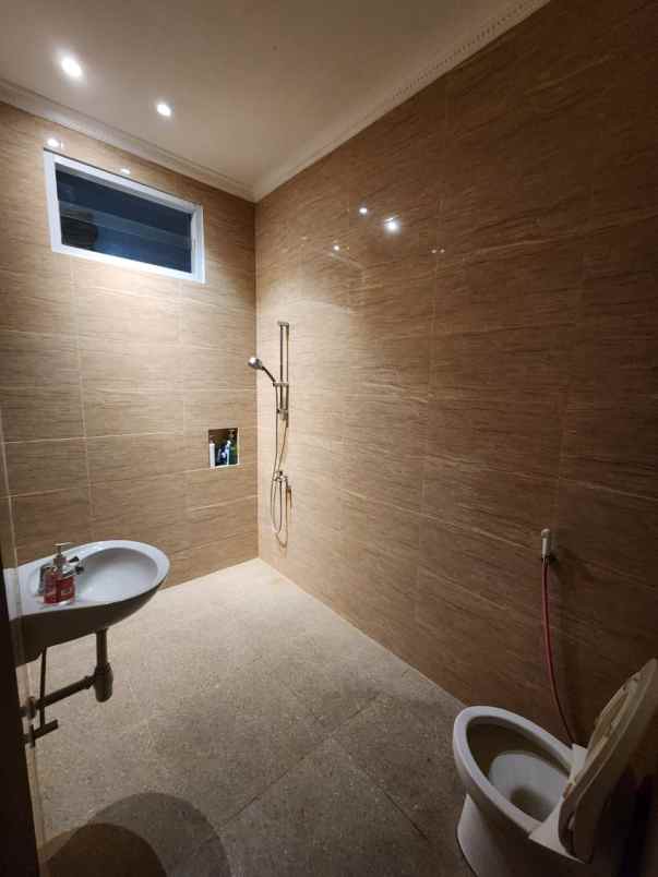 dijual rumah di joglo kembangan jakarta barat