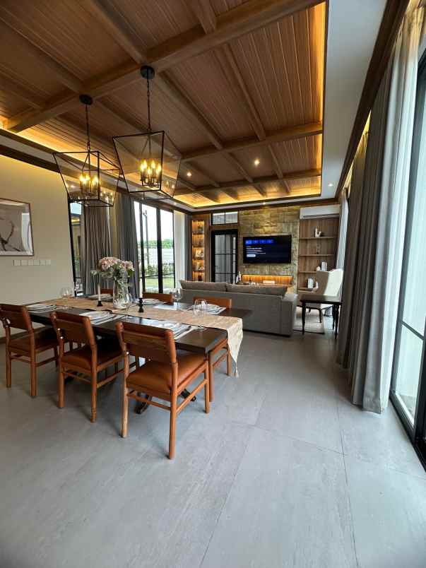 dijual rumah dian istana