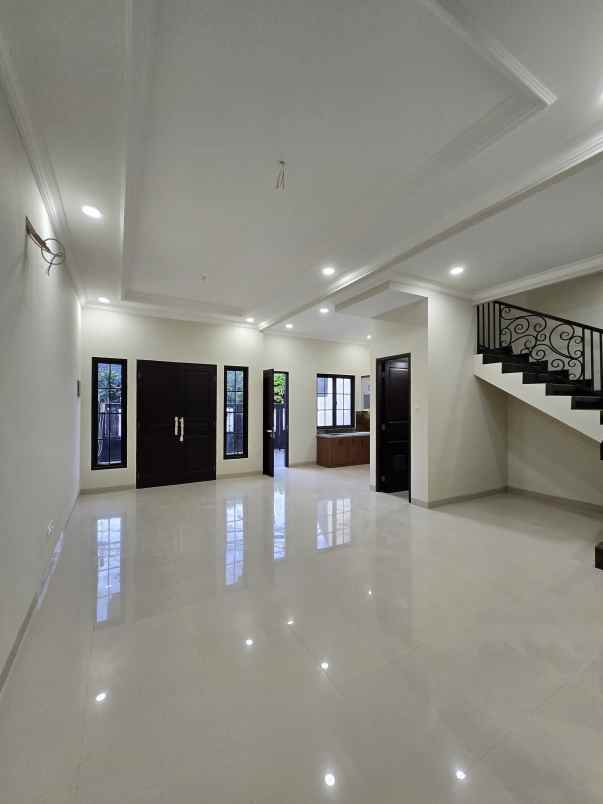 dijual rumah duren sawit