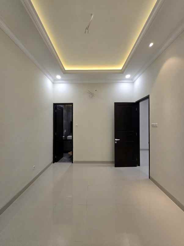 dijual rumah duren sawit