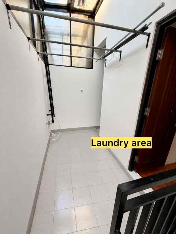 dijual rumah duren sawit