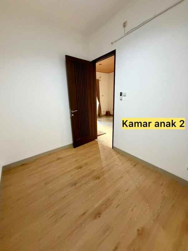 dijual rumah duren sawit